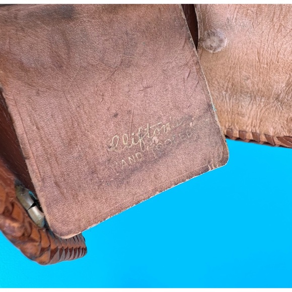 vintage Clifton’s hand tooled key wallet - Picture 5 of 15